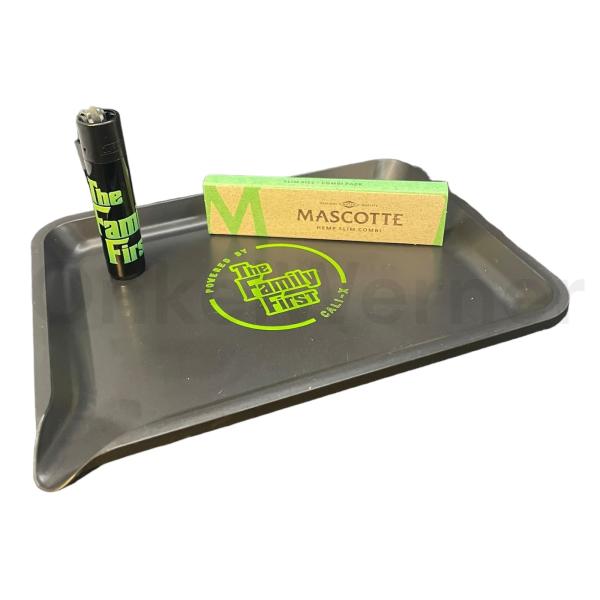The Family First Coffeeshop Clipper Rolling Smoker Set